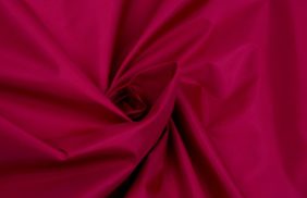 ткань курточная таффета 190t, wr/pu silver, 65гр/м2, 100пэ, 150см, красный темный/s171, (рул 100м) d купить в Новосибирске.